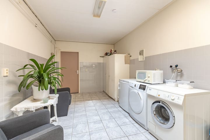 Foto 27 van Den Hof 25