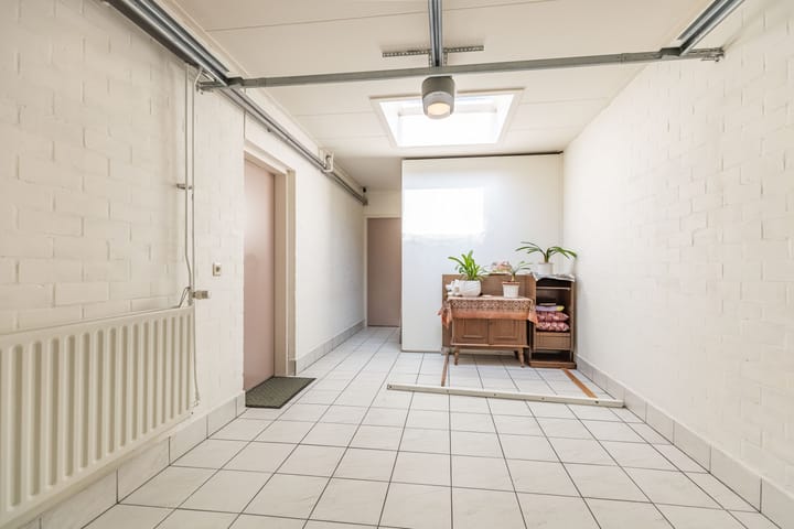 Foto 35 van Den Hof 25