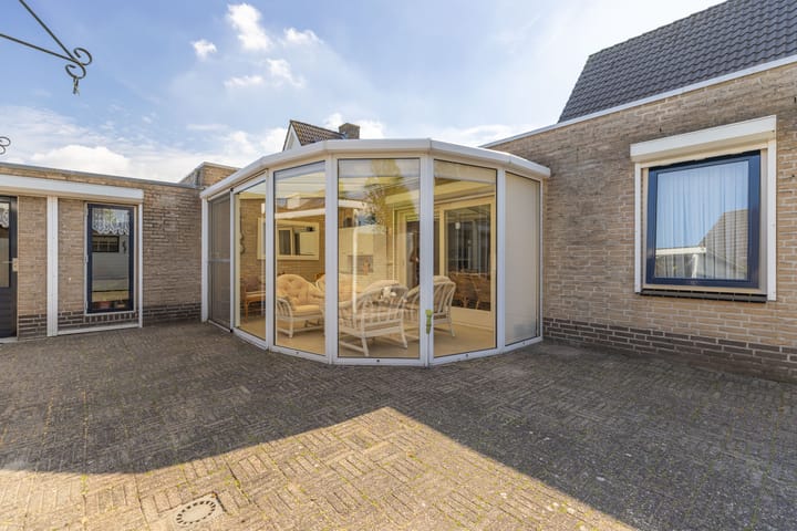 Foto 38 van Den Hof 25