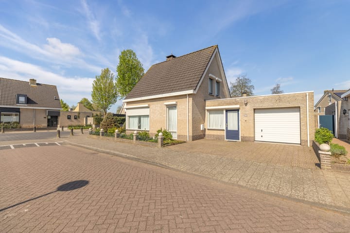 Foto 39 van Den Hof 25