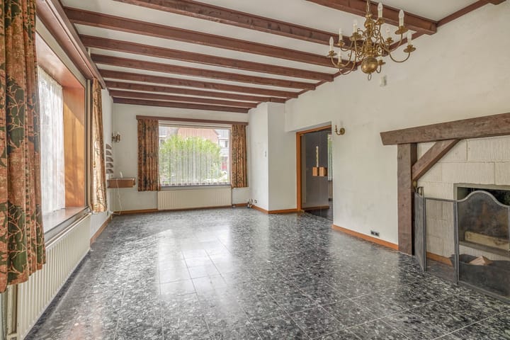 Photo 14 of Oranjestraat 115