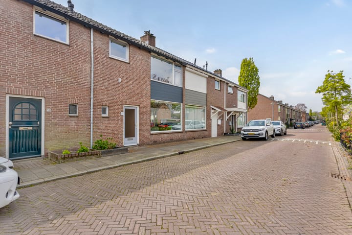 Foto 1 van Jekerstraat 37