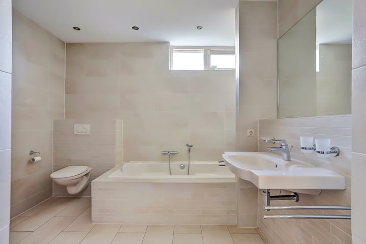 Foto 24 van Kanaalweg 131-A