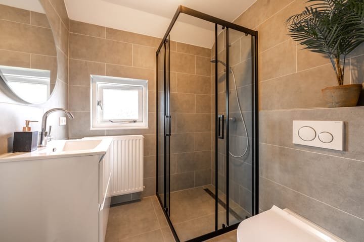 Foto 14 van Adelaarstraat 8