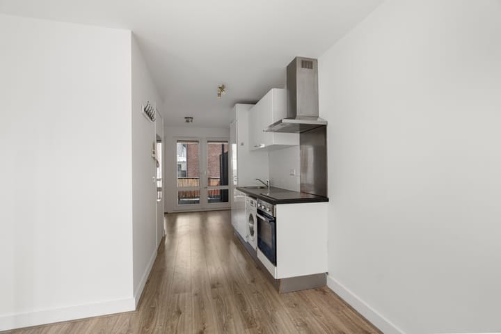 Foto 9 van Amsterdamsestraatweg 99-A