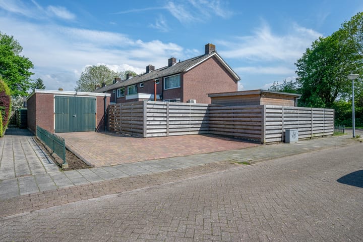 Photo 3 of Vondellaan 21