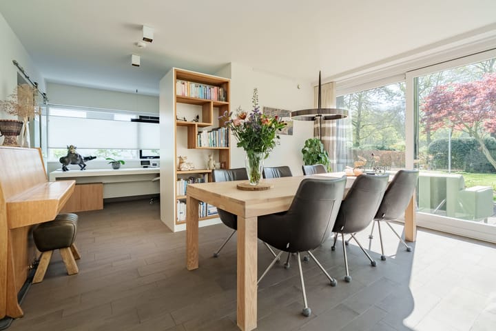 Foto 10 van Generaal Foulkesweg 111