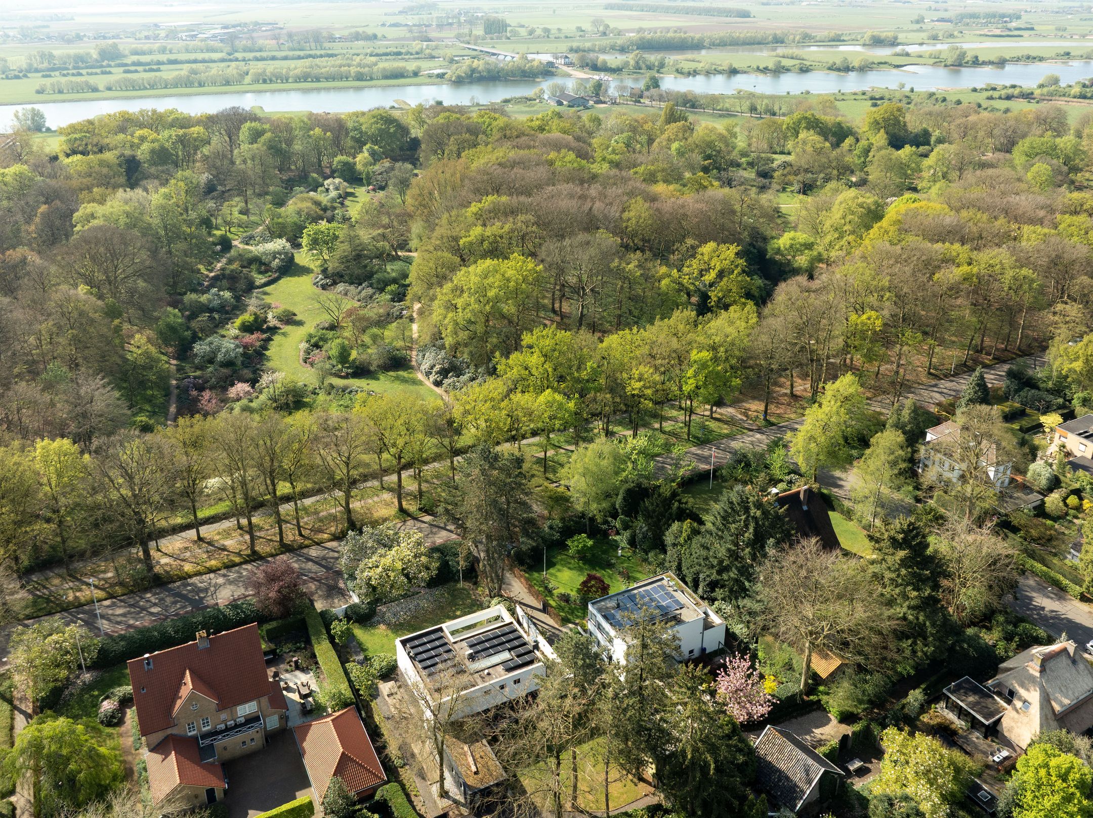 Foto 51 van Generaal Foulkesweg 111