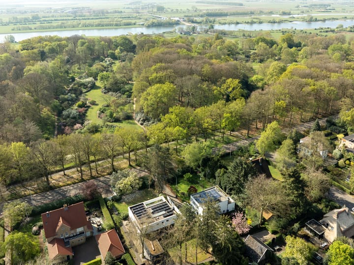 Foto 51 van Generaal Foulkesweg 111