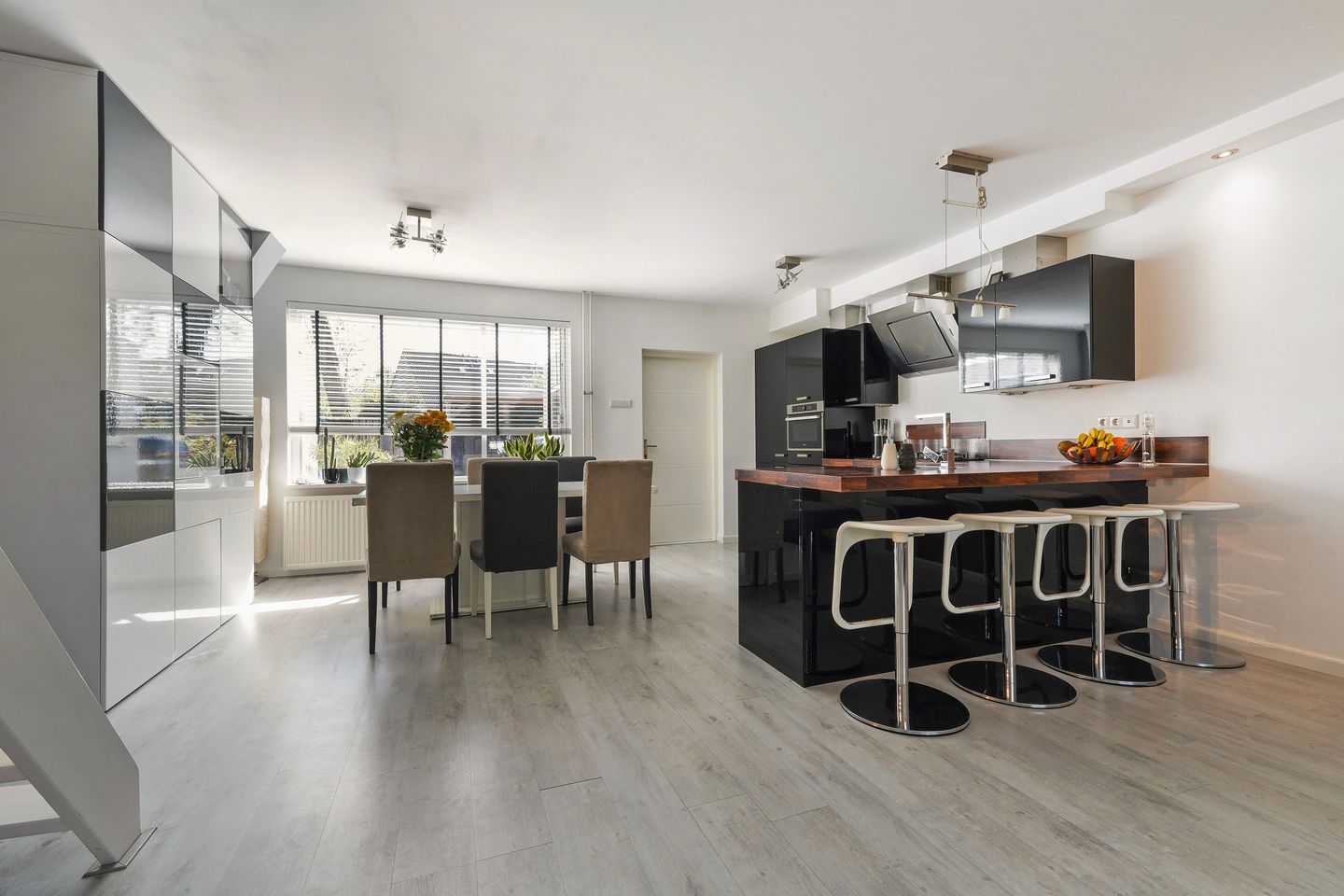 Foto 10 van Vivaldistraat 36