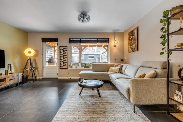 Foto 2 van Jasmijn 55