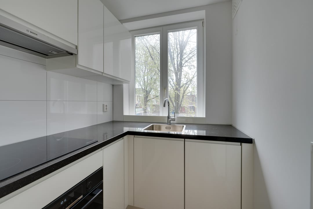 Photo 13 of Kleine Houtstraat 15-2