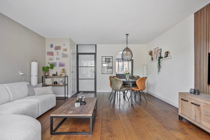 Photo 13 of Wilhelmina van Pruisenlaan 122