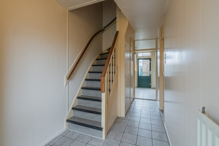 Photo 22 of Amalia van Solmsstraat 43