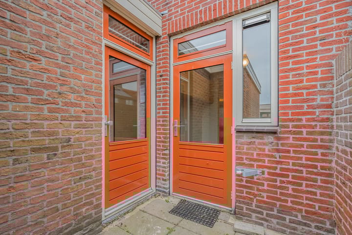 Photo 37 of Amalia van Solmsstraat 43