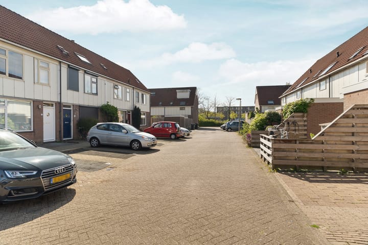 Foto 35 van Zeisstraat 37