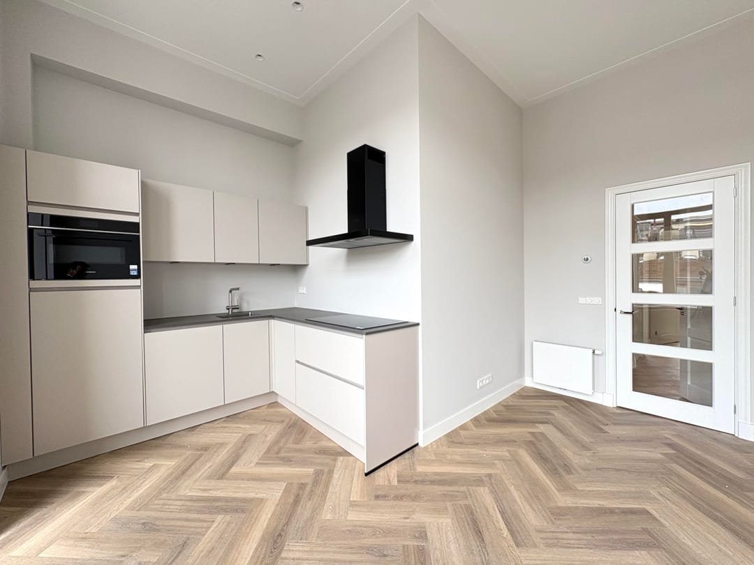 Photo 2 of Henri Polaklaan 13-B2