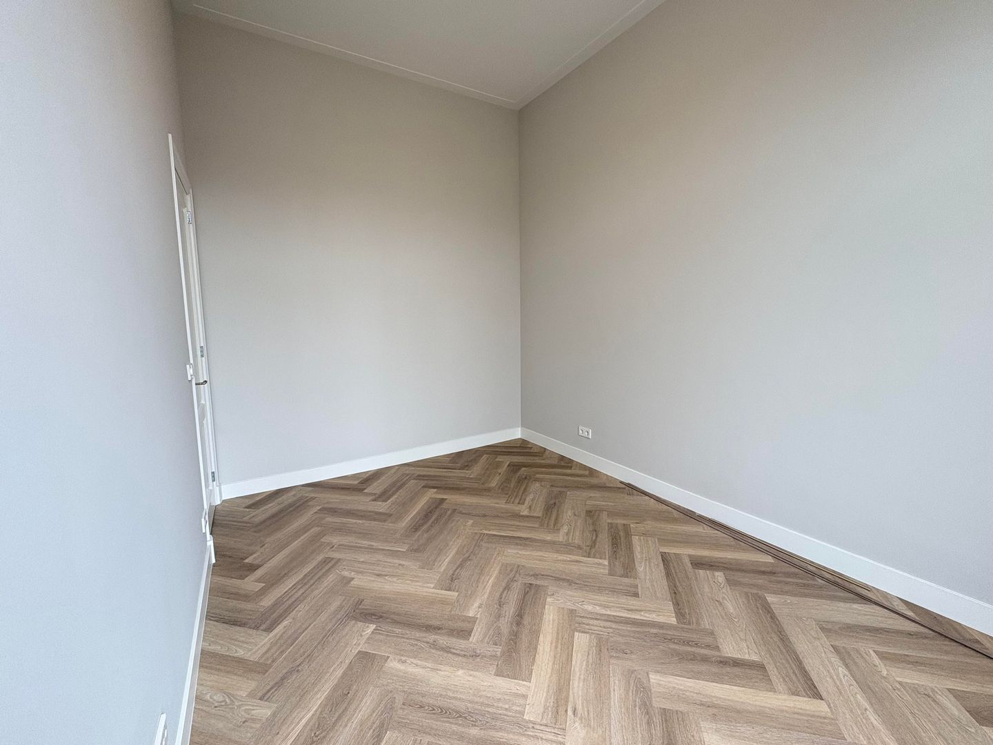 Photo 10 of Henri Polaklaan 13-B2