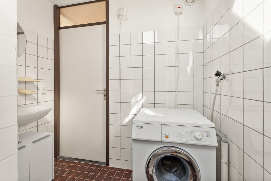 Foto 23 van Zeisstraat 37