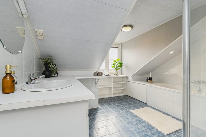 Foto 32 van Maarsbergenstraat 117