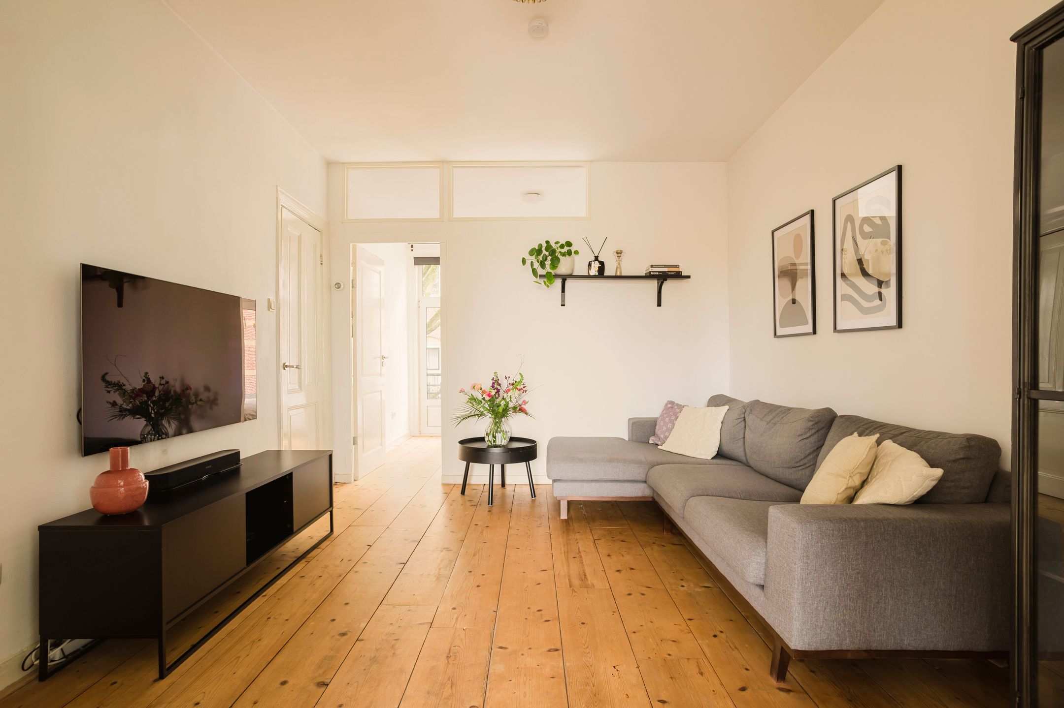 Photo 15 of Graaf Florisstraat 7-2