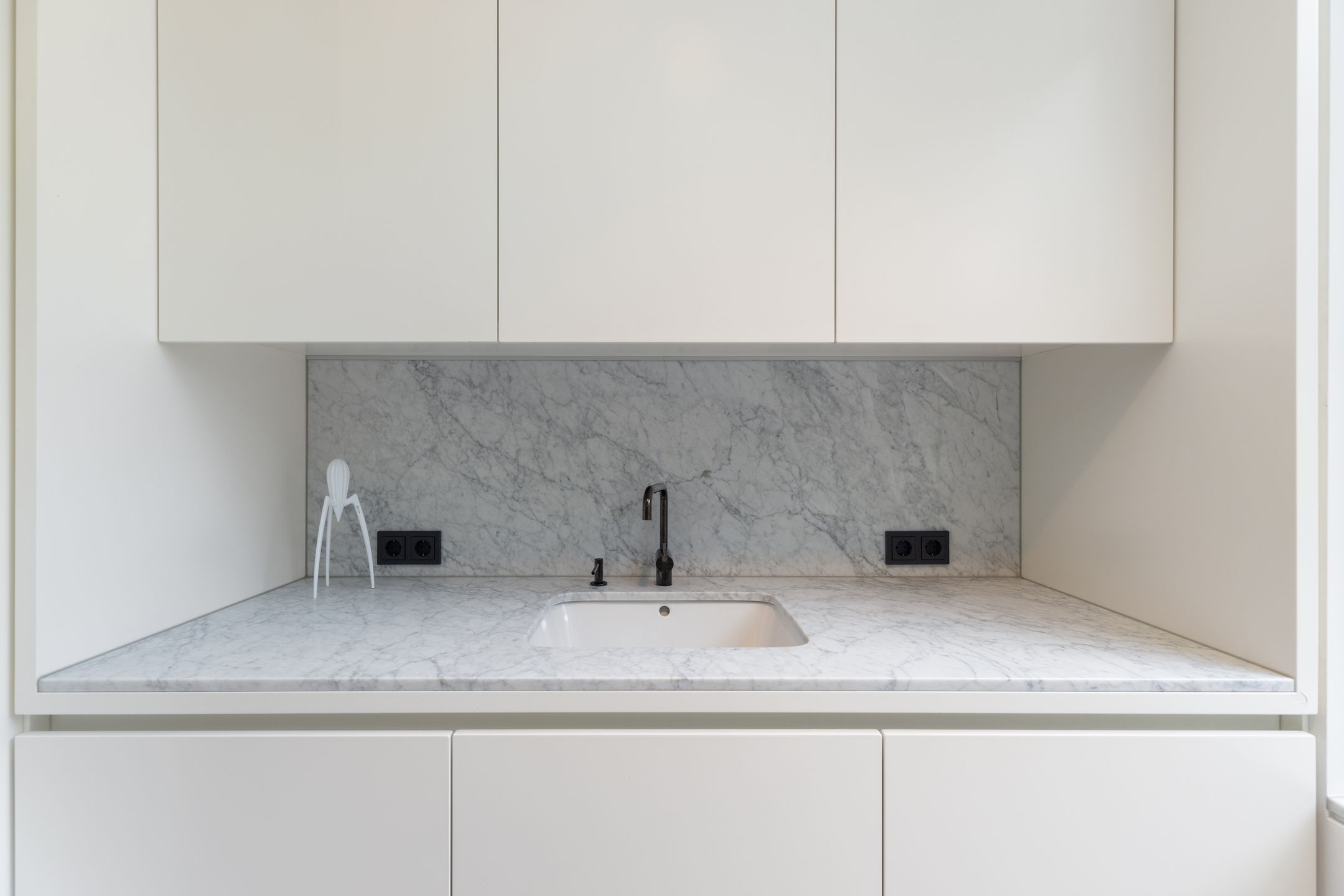 Photo 12 of IJsclubdwarsstraat 12