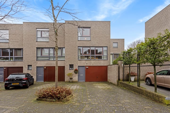 Photo 2 of Giselbertstraat 9
