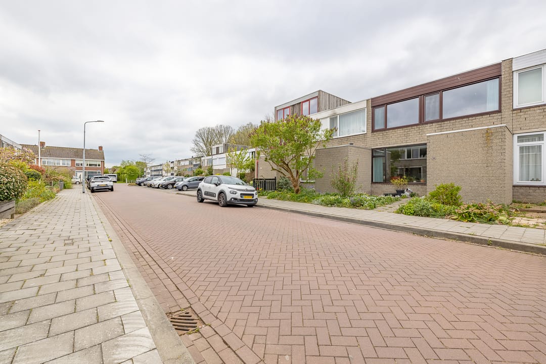 Photo 2 of Hunzestraat 14