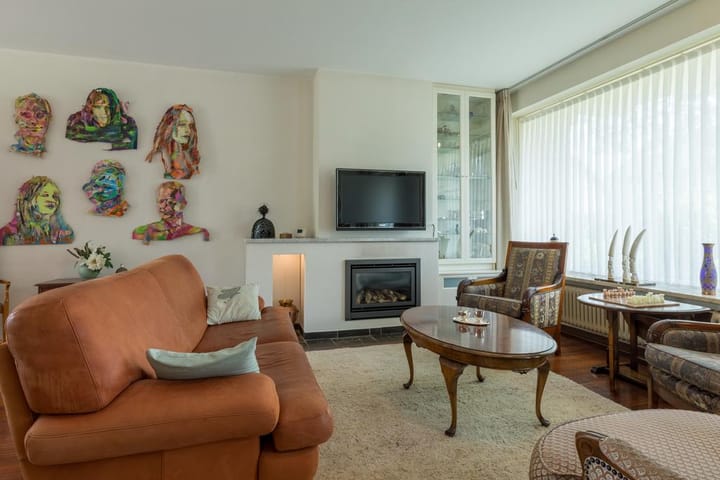 Photo 8 of Hazelaar 106