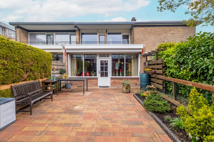 Photo 38 of Begoniastraat 37