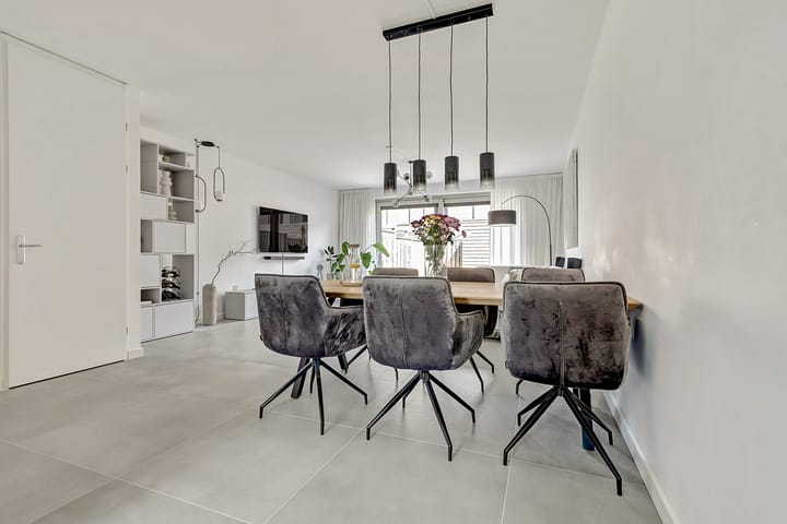 Photo 14 of Brons 60