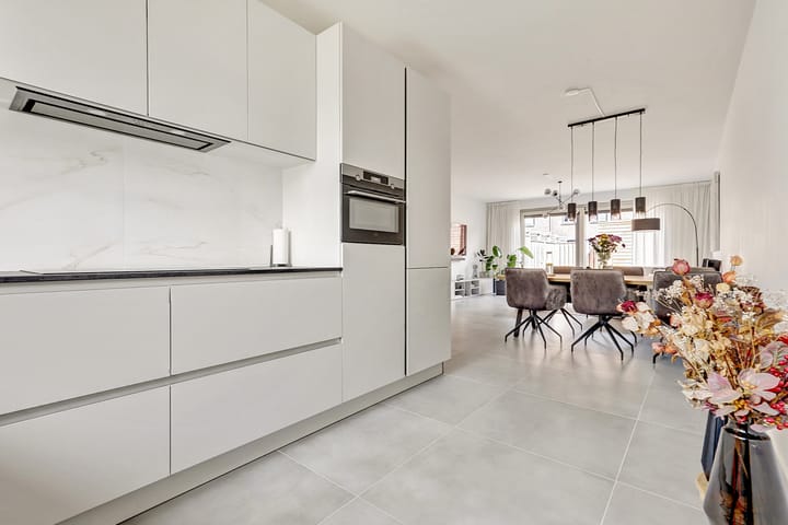 Photo 15 of Brons 60