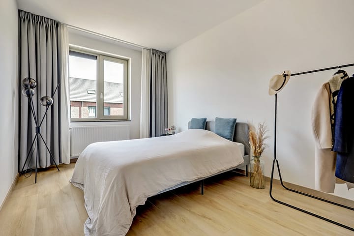 Photo 19 of Brons 60