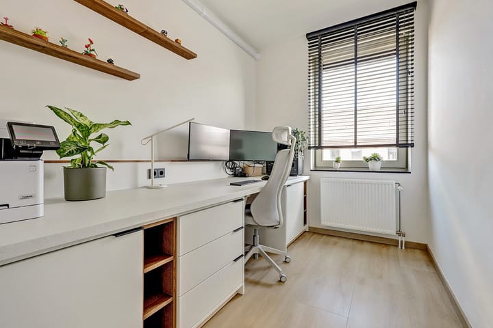 Photo 23 of Brons 60