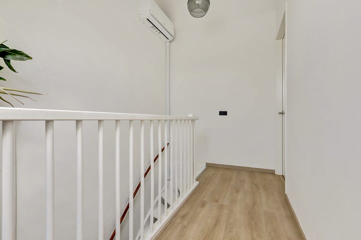 Photo 35 of Brons 60