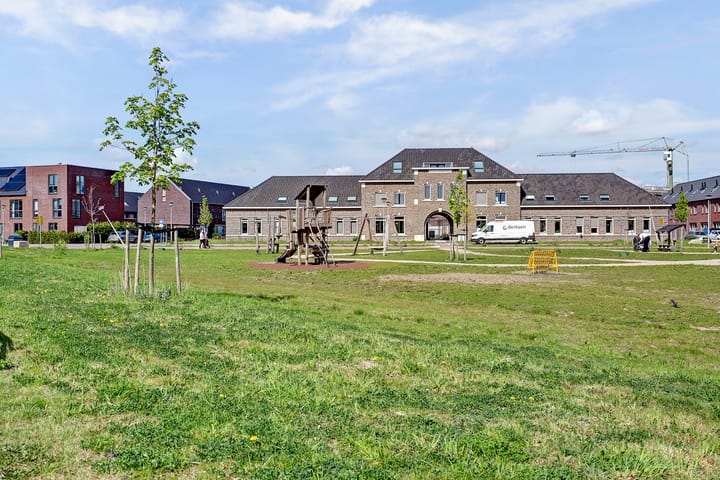 Photo 40 of Brons 60