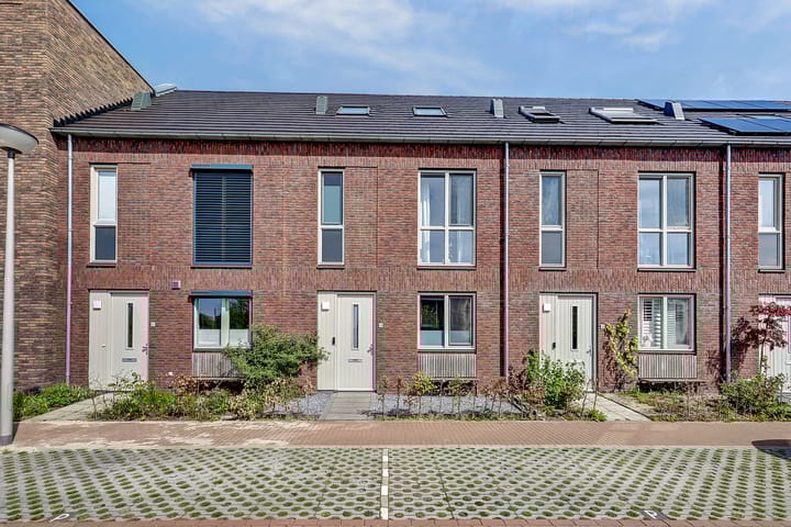 Photo 42 of Brons 60