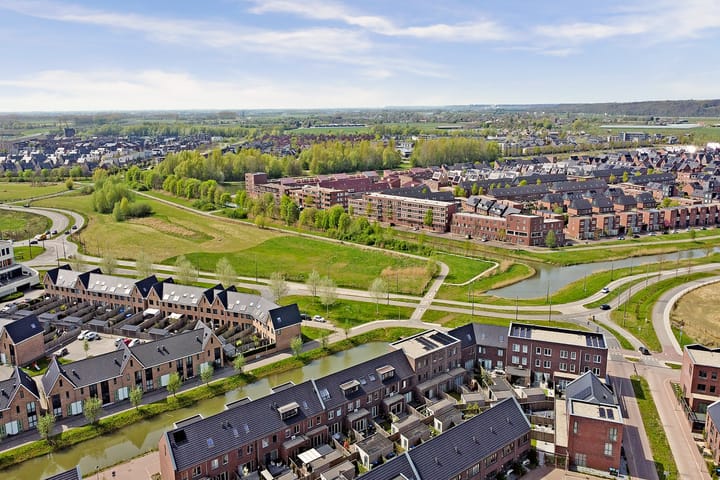 Photo 44 of Brons 60