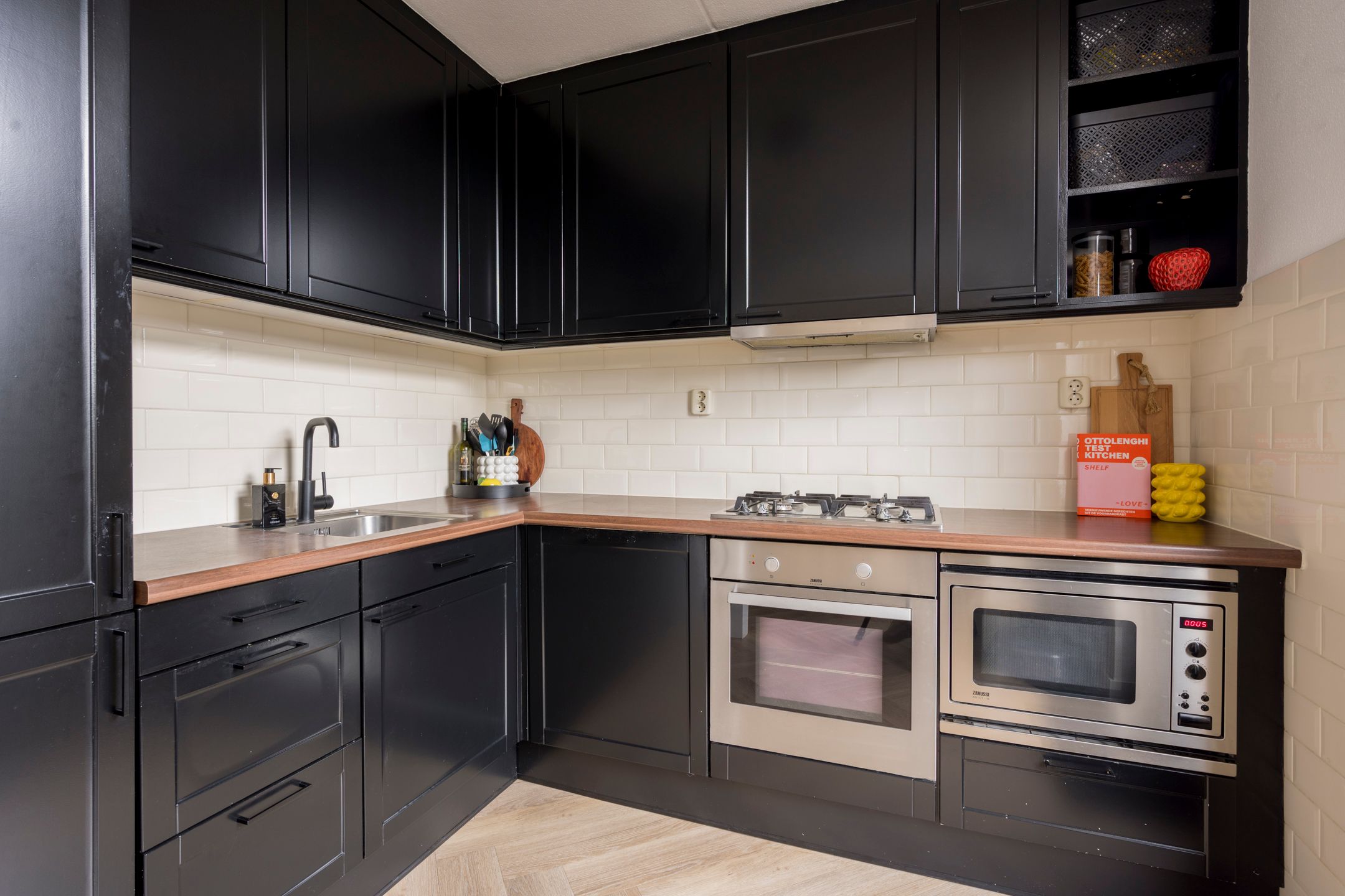 Foto 9 van Meester Folkertsstraat 9