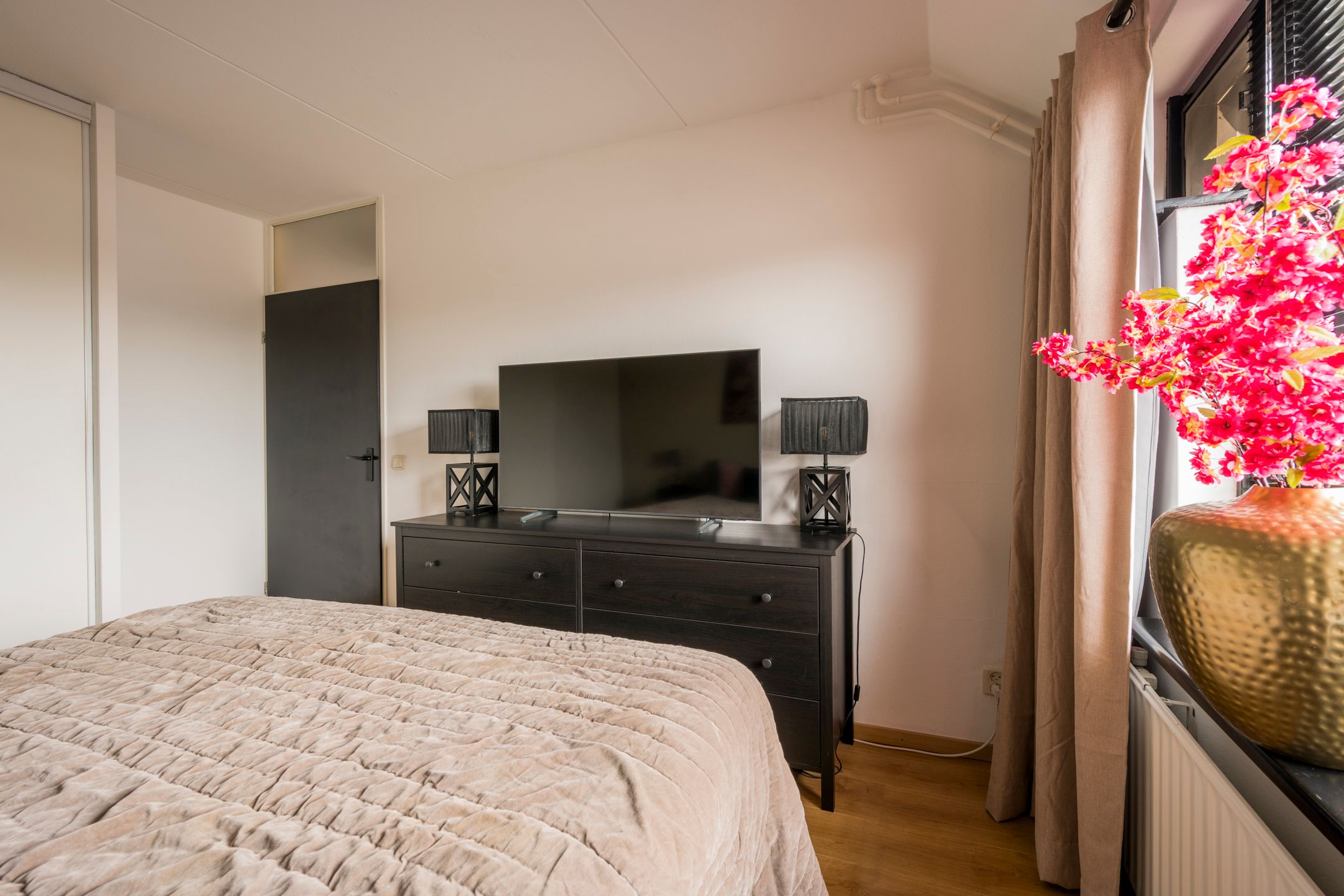 Foto 21 van Meester Folkertsstraat 9