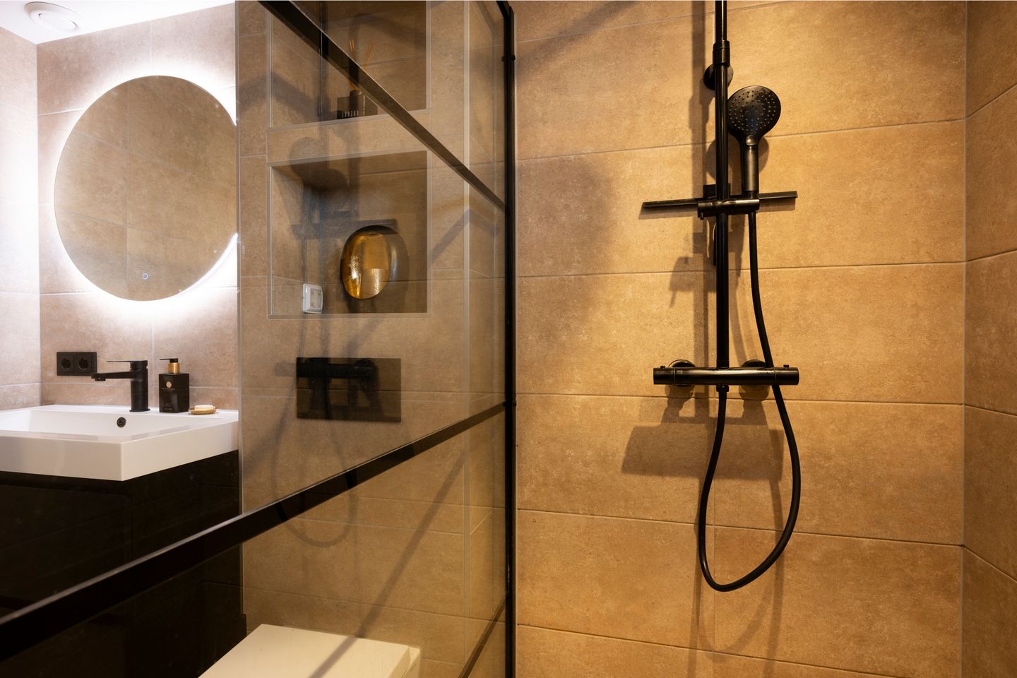 Foto 25 van Meester Folkertsstraat 9