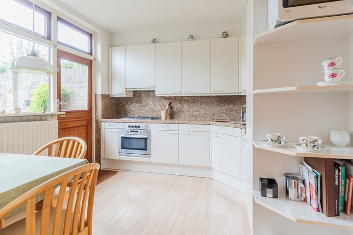 Foto 15 van van Karnebeeklaan 3