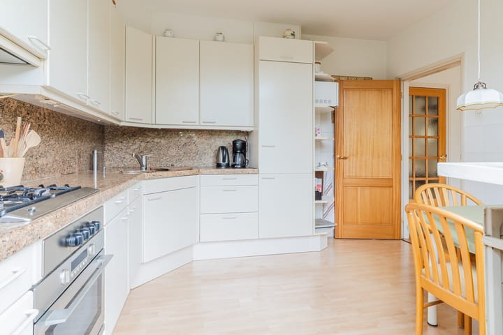 Foto 16 van van Karnebeeklaan 3