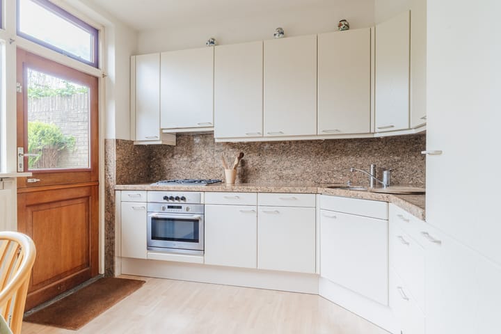 Foto 18 van van Karnebeeklaan 3