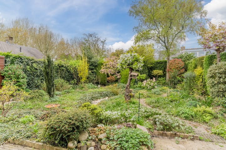 Foto 45 van van Karnebeeklaan 3