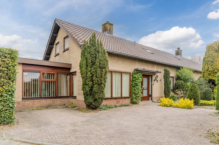 Foto 50 van van Karnebeeklaan 3