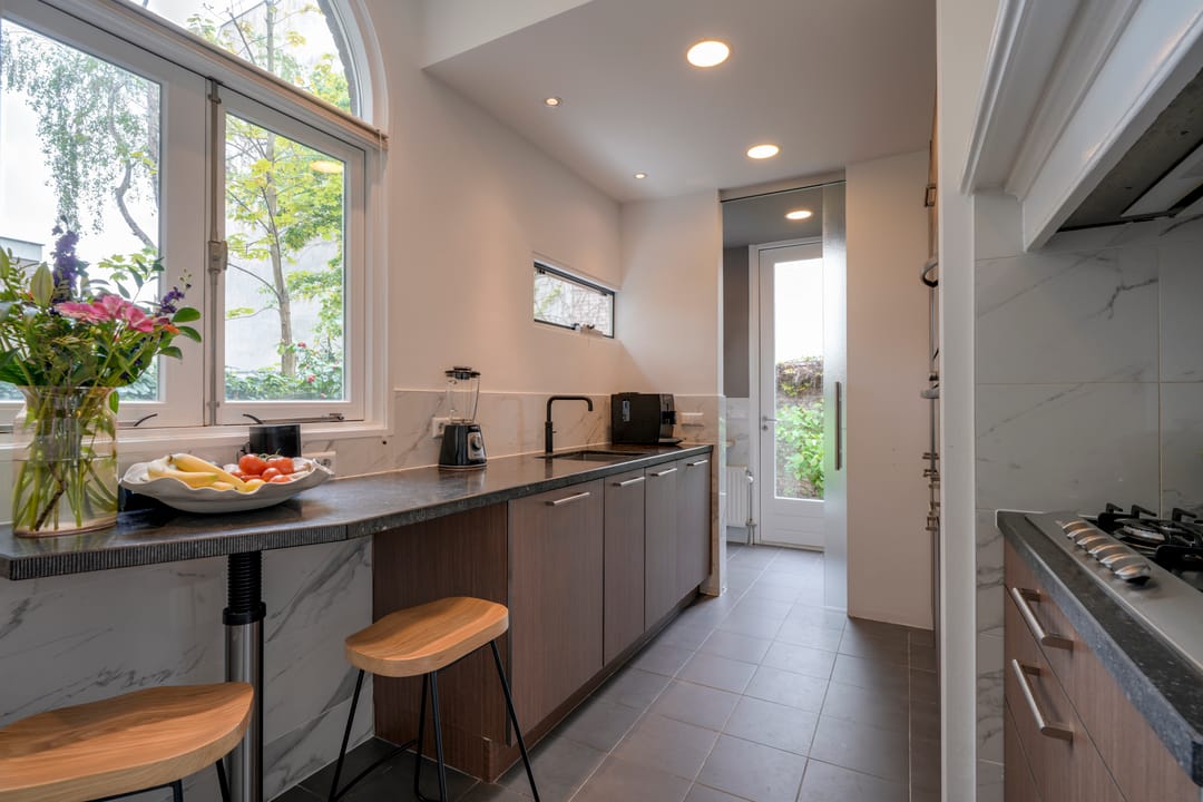 Foto 13 van Van Limburg Stirumstraat 4