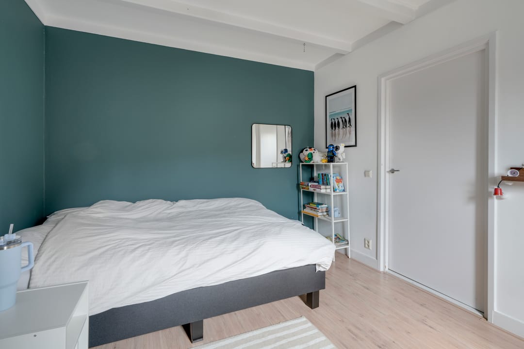 Foto 38 van Van Limburg Stirumstraat 4