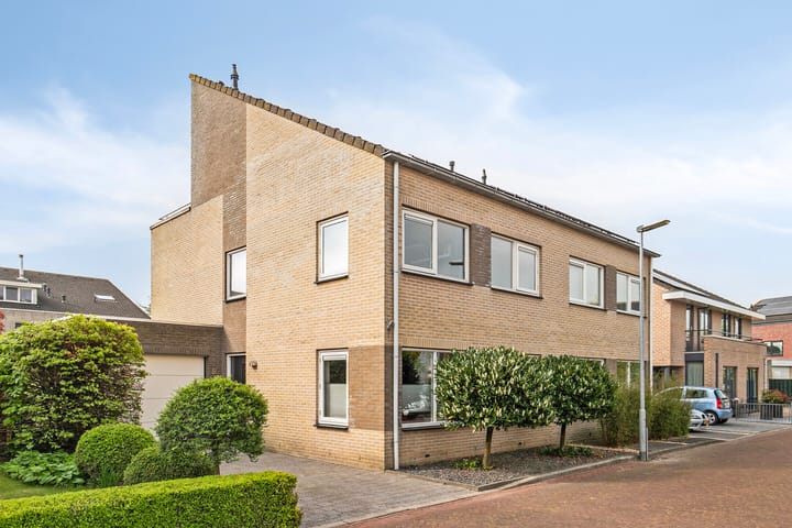Bereklauwerf 8