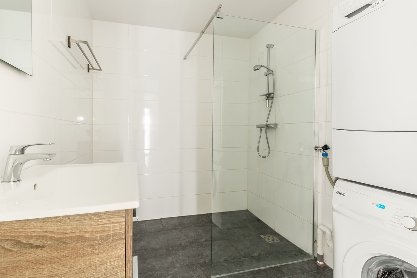 Foto 25 van Weena 71-B